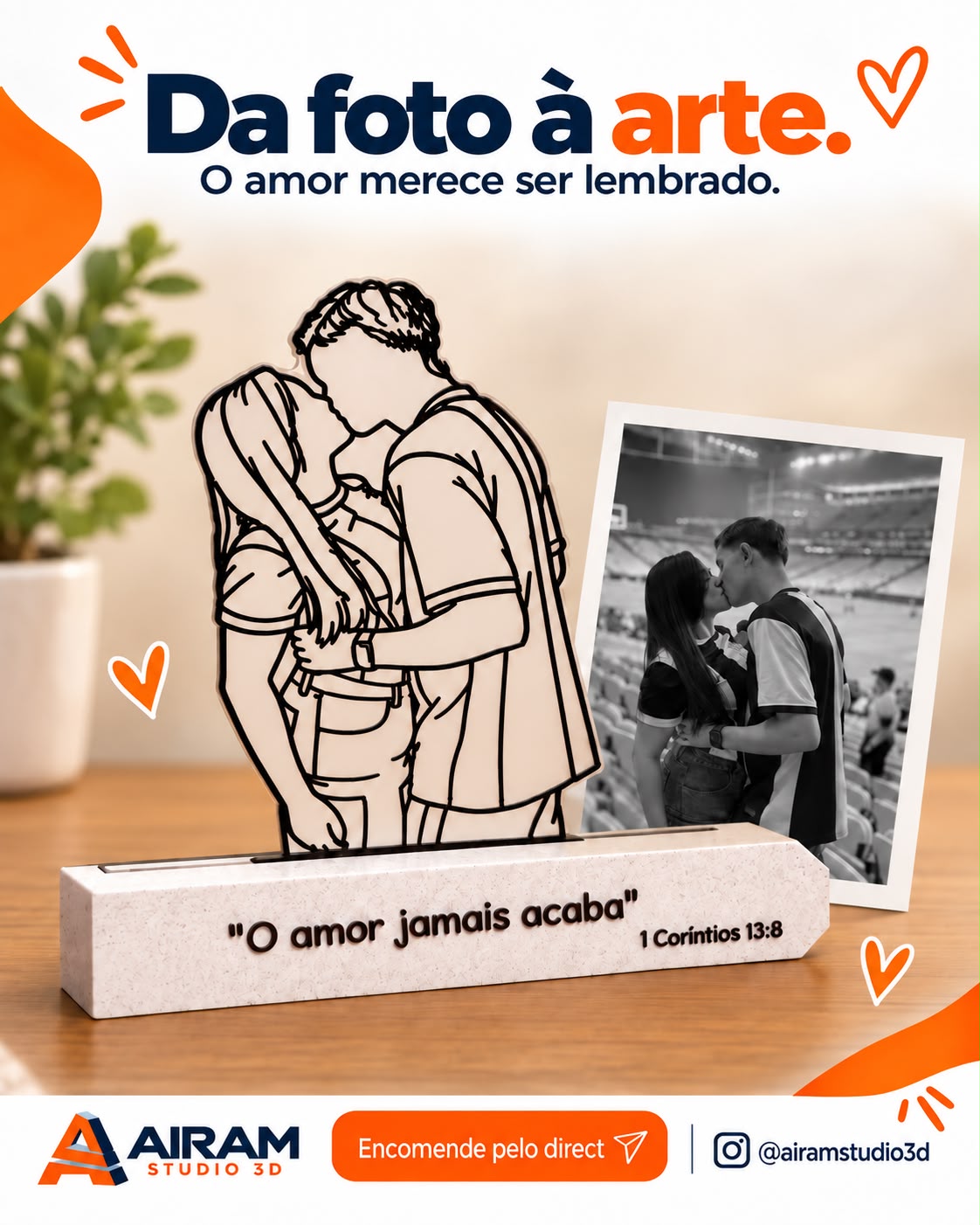 Line art de casal com base e mensagem personalizada